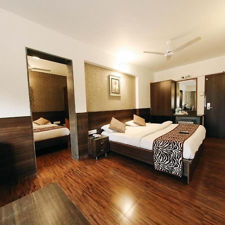 Hotel Maharana Inn Chembur 뭄바이 외부 사진