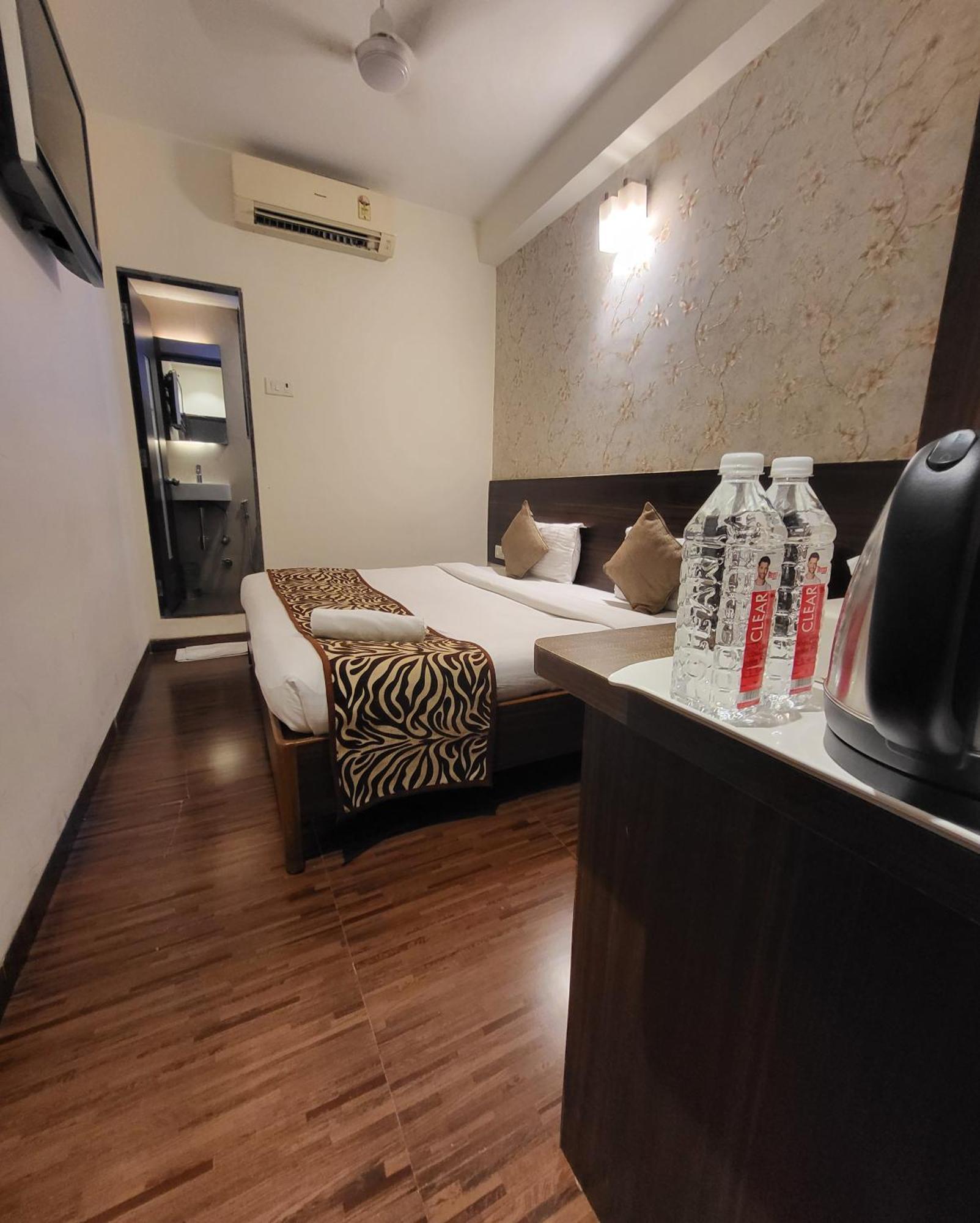 Hotel Maharana Inn Chembur 뭄바이 외부 사진