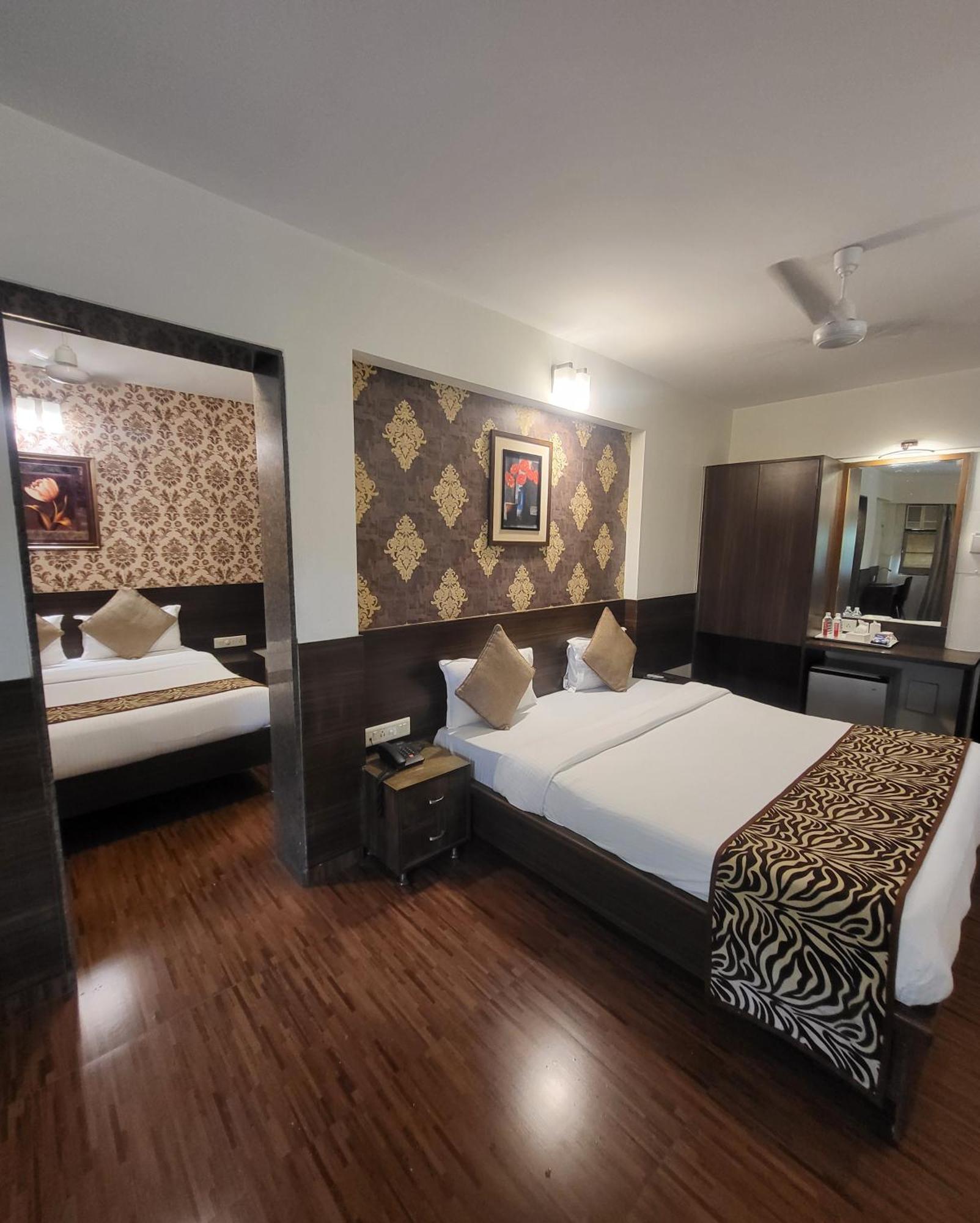 Hotel Maharana Inn Chembur 뭄바이 외부 사진
