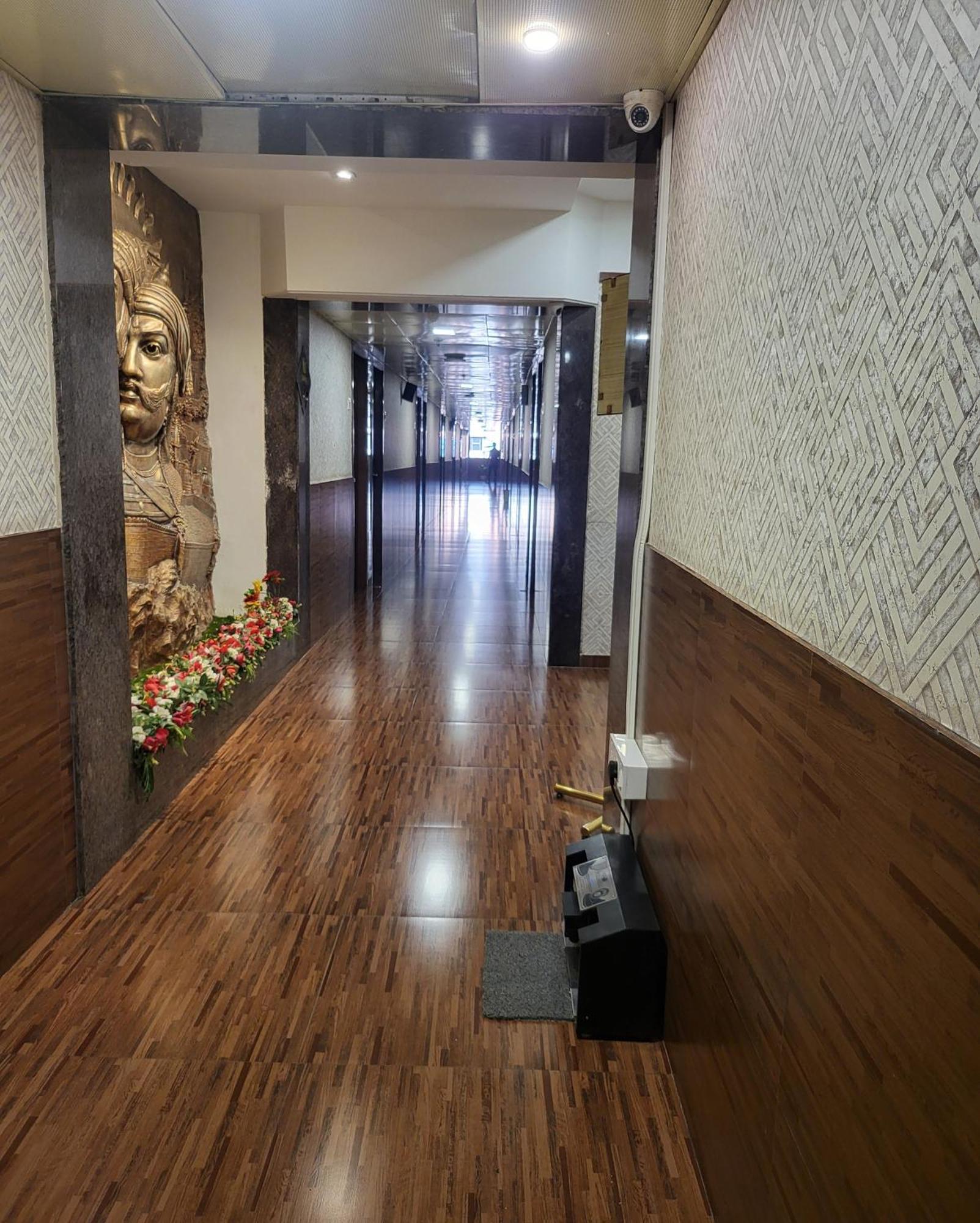 Hotel Maharana Inn Chembur 뭄바이 외부 사진