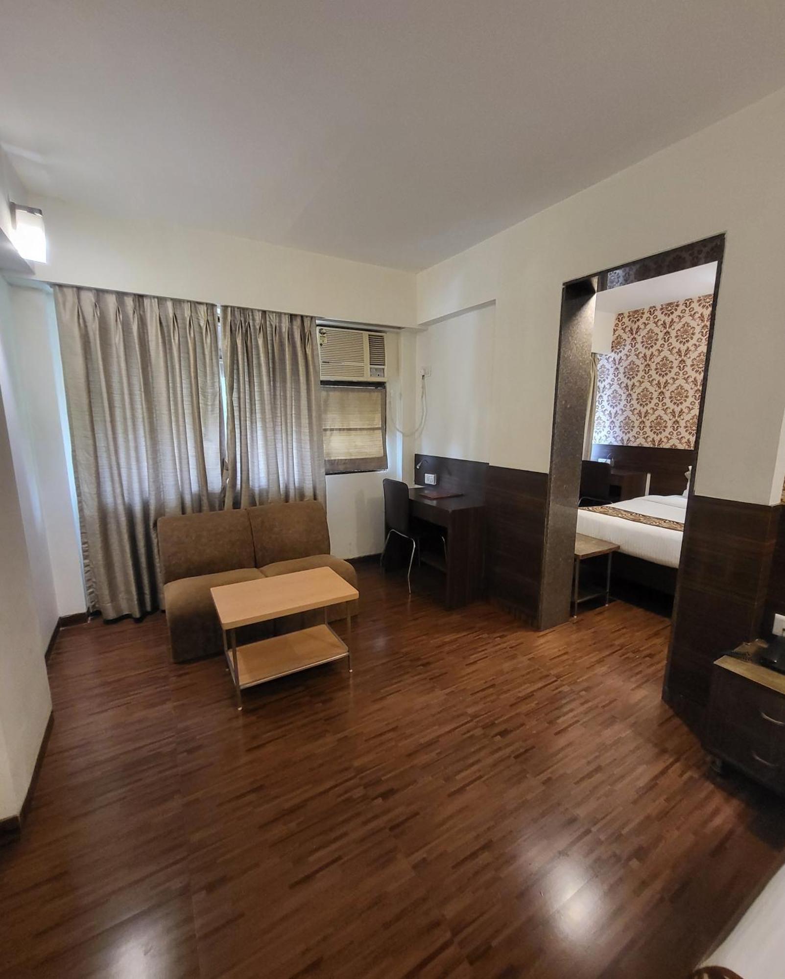 Hotel Maharana Inn Chembur 뭄바이 외부 사진